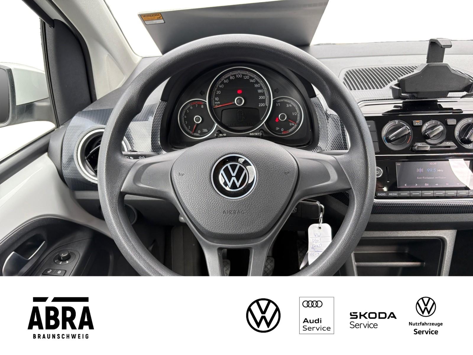 Volkswagen up! 2023 г. Белый, пробег 38000 км