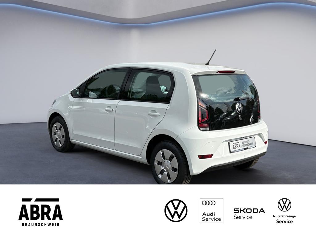 Volkswagen up! 2023 г. Белый, пробег 38000 км