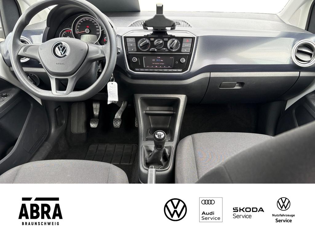 Volkswagen up! 2023 г. Белый, пробег 38000 км