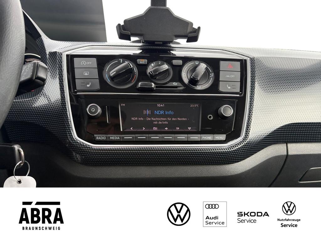 Volkswagen up! 2023 г. Белый, пробег 38000 км