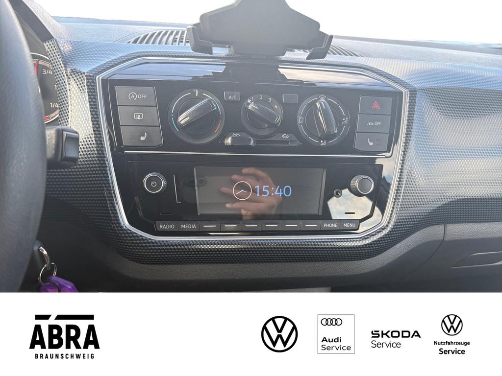 Volkswagen up! 2023 г. Белый, пробег 39250 км