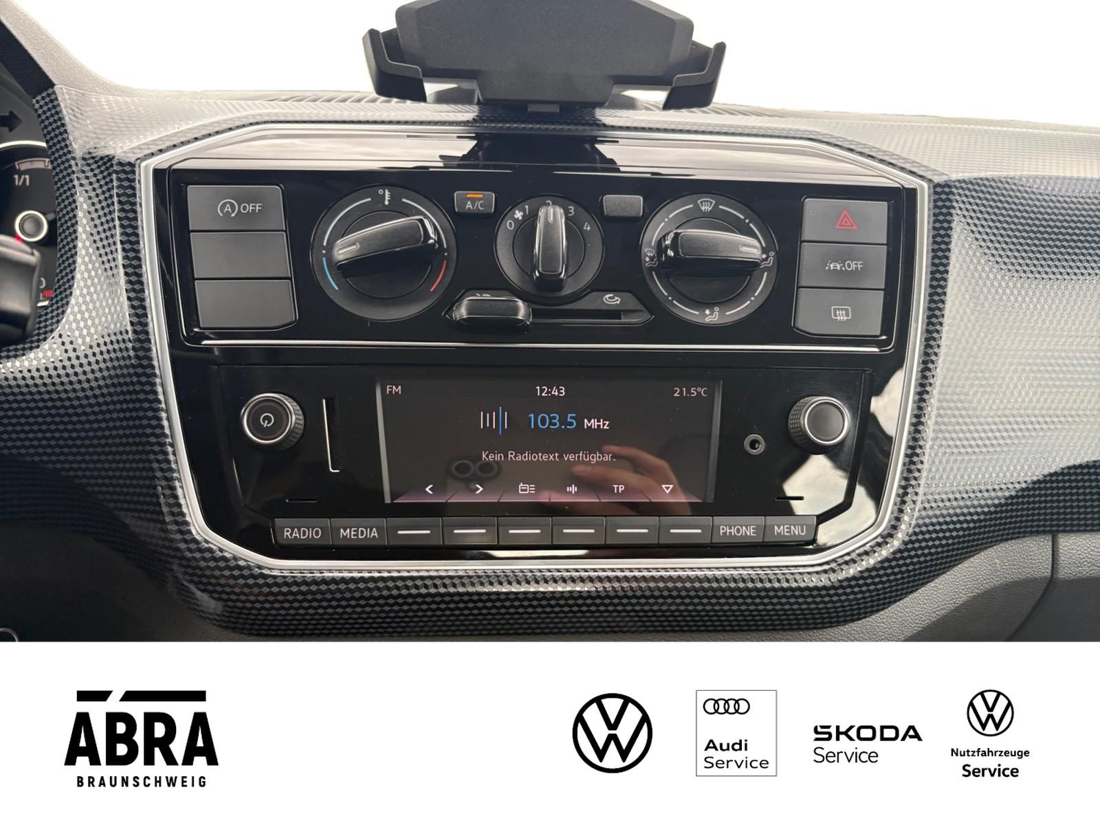 Volkswagen up! 2023 г. Белый, пробег 59950 км