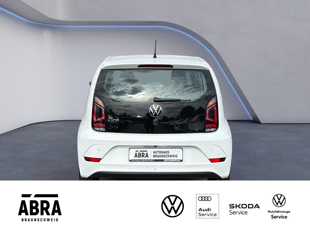 Volkswagen up! 2023 г. Белый, пробег 59950 км