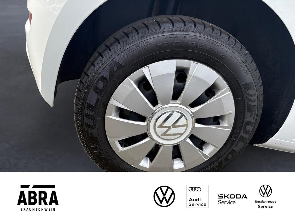 Volkswagen up! 2023 г. Белый, пробег 59950 км