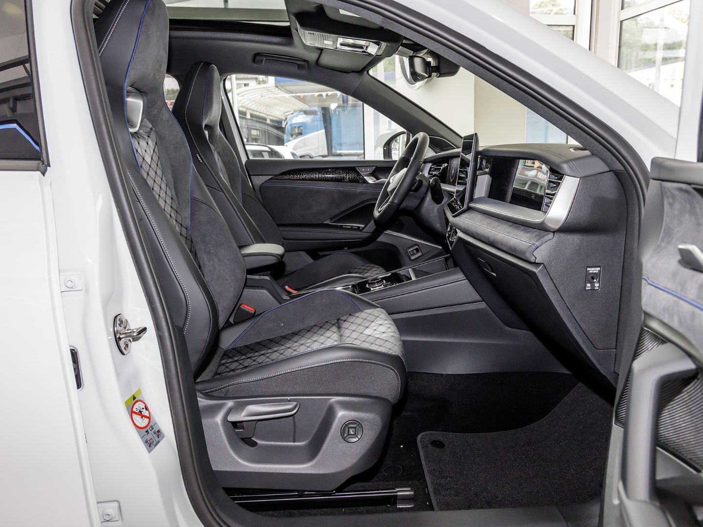 Volkswagen Tayron 2025 г. Белый, пробег 14999 км