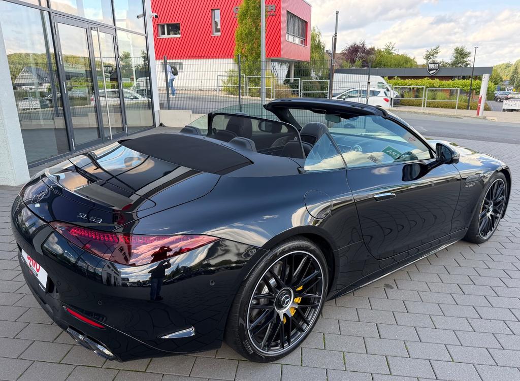 Mercedes-Benz SL 63 AMG 2025 г. Чёрный, пробег 9850 км