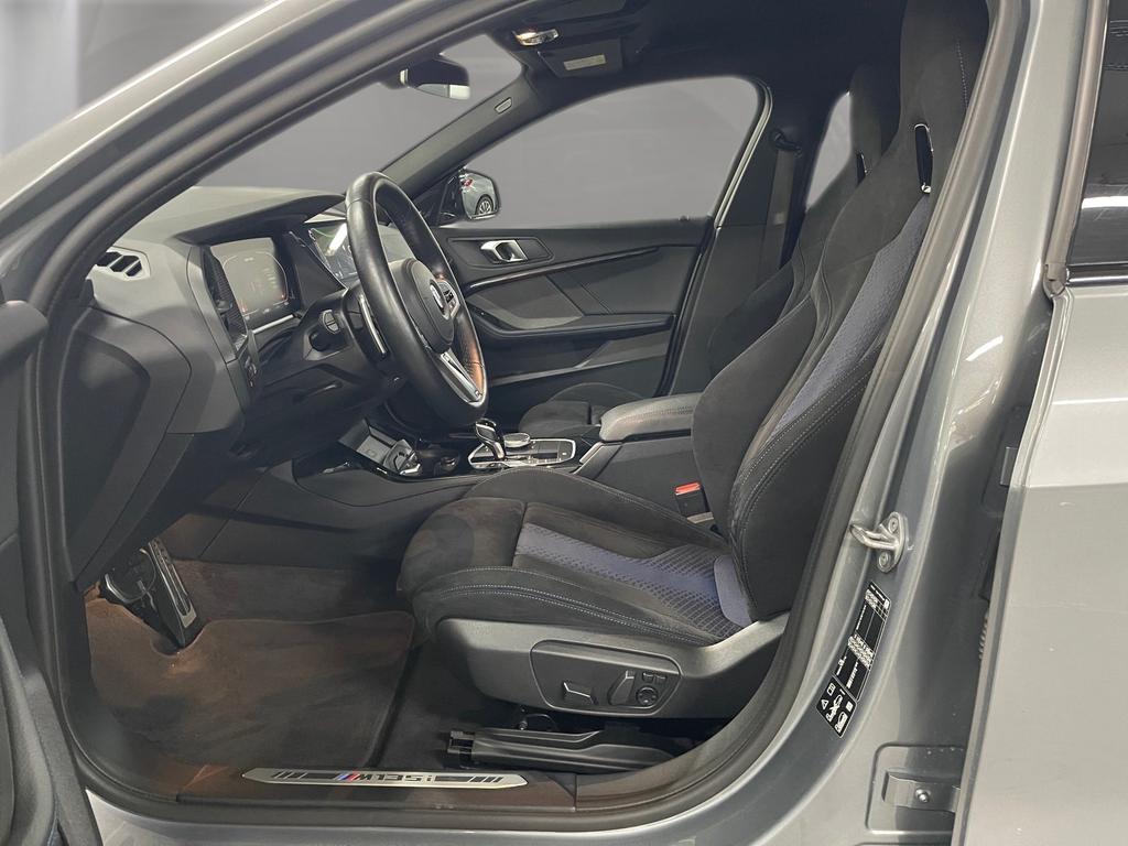 BMW M135 2023 г. Серый, пробег 51666 км