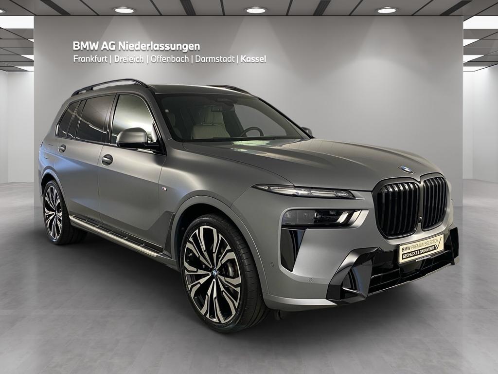 BMW X7 2024 г. Серый, пробег 33598 км