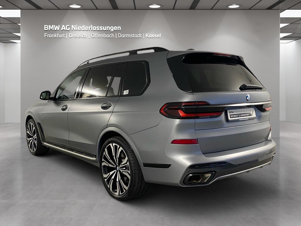 BMW X7 2024 г. Серый, пробег 33598 км