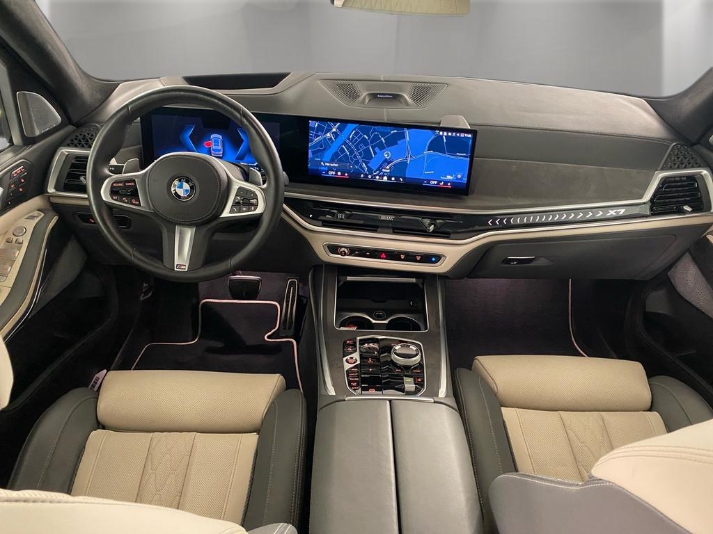 BMW X7 2024 г. Серый, пробег 33598 км