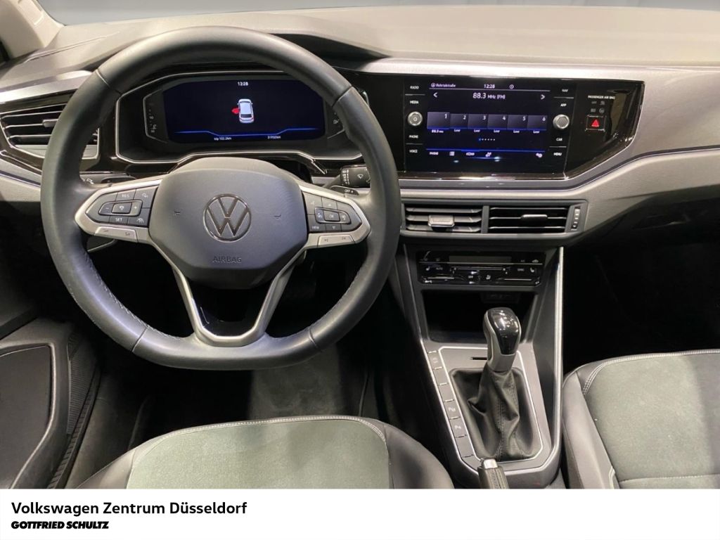 Volkswagen Polo 2023 г. Чёрный, пробег 31949 км