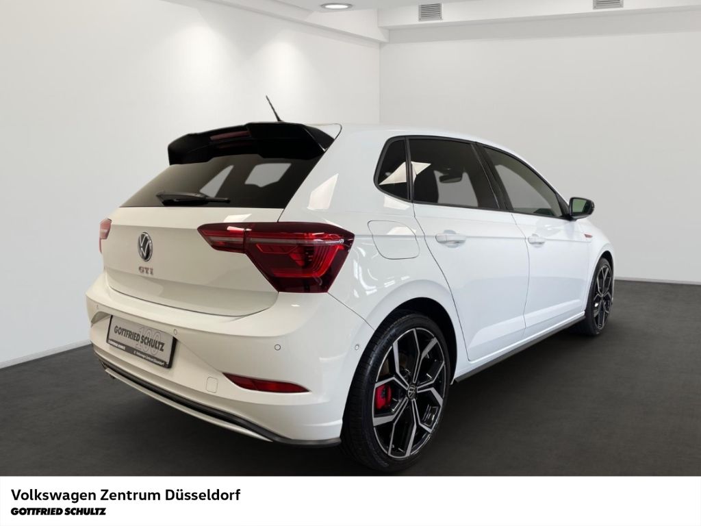 Volkswagen Polo 2022 г. Белый, пробег 51358 км