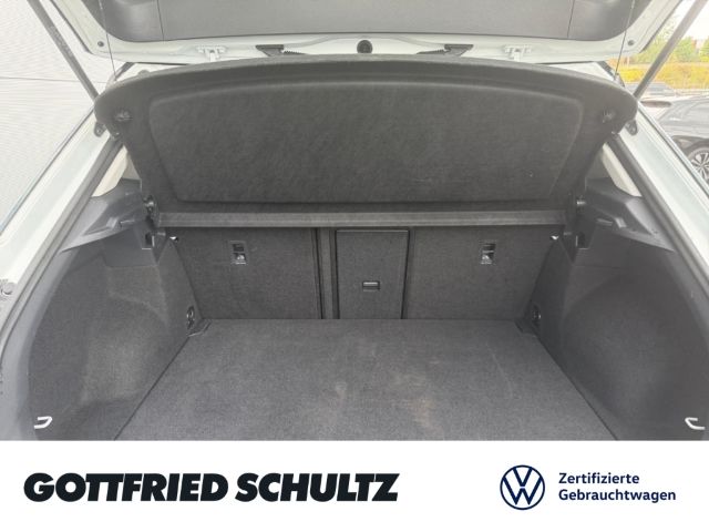 Volkswagen T-Roc 2023 г. Белый, пробег 38456 км