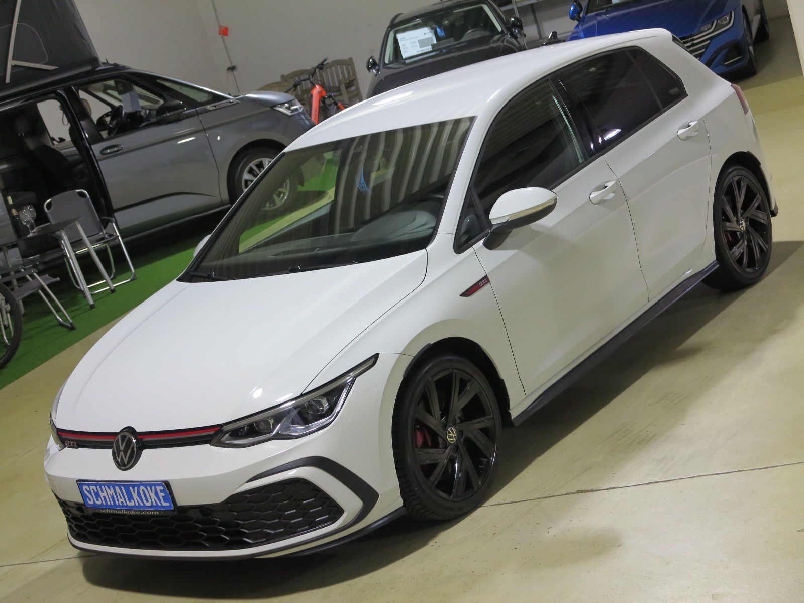Volkswagen Golf 2022 г. Белый, пробег 43100 км