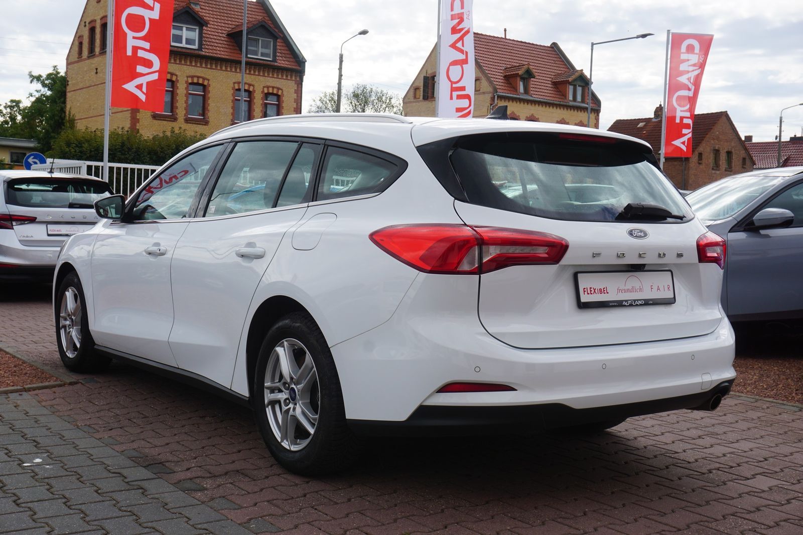 Ford Focus 2021 г. Белый, пробег 33327 км