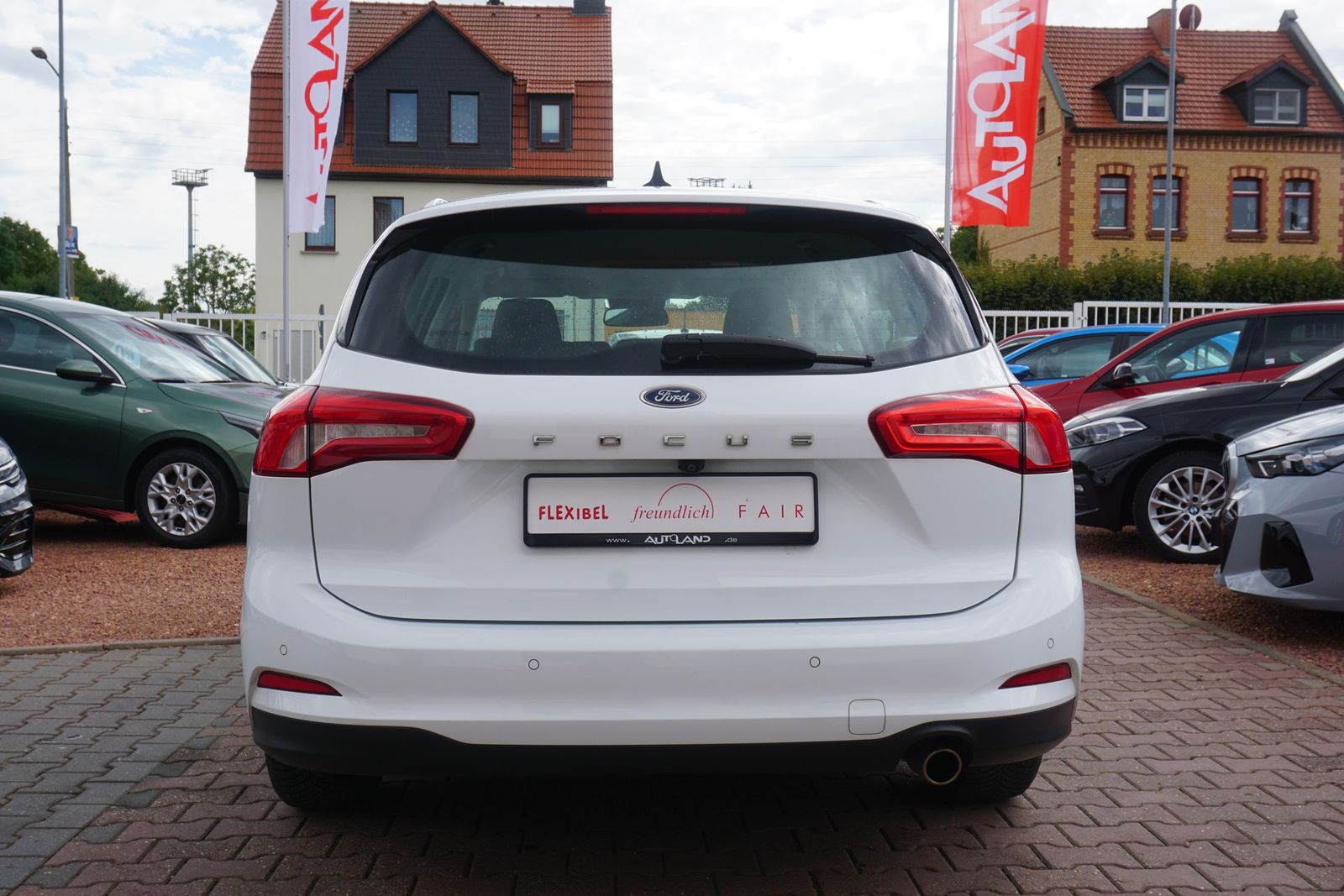 Ford Focus 2021 г. Белый, пробег 33327 км