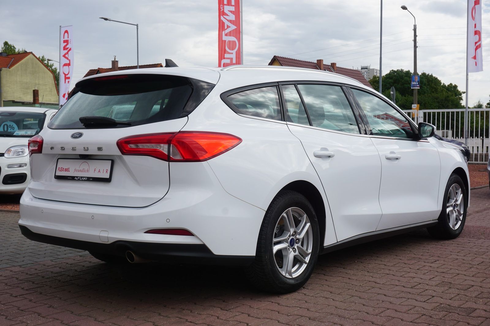 Ford Focus 2021 г. Белый, пробег 33327 км