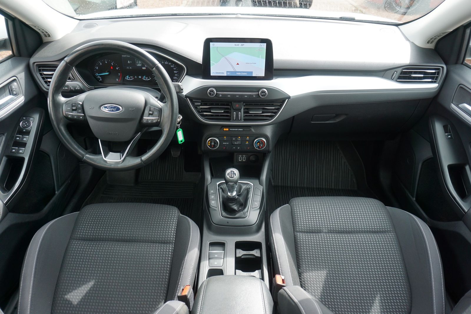 Ford Focus 2021 г. Белый, пробег 33327 км