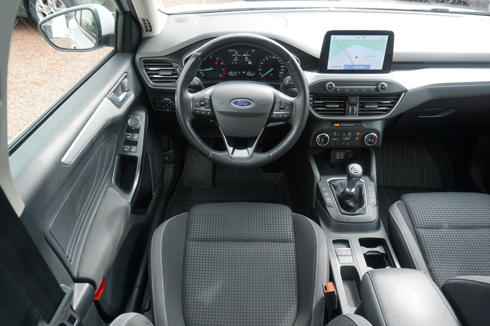 Ford Focus 2021 г. Белый, пробег 33327 км