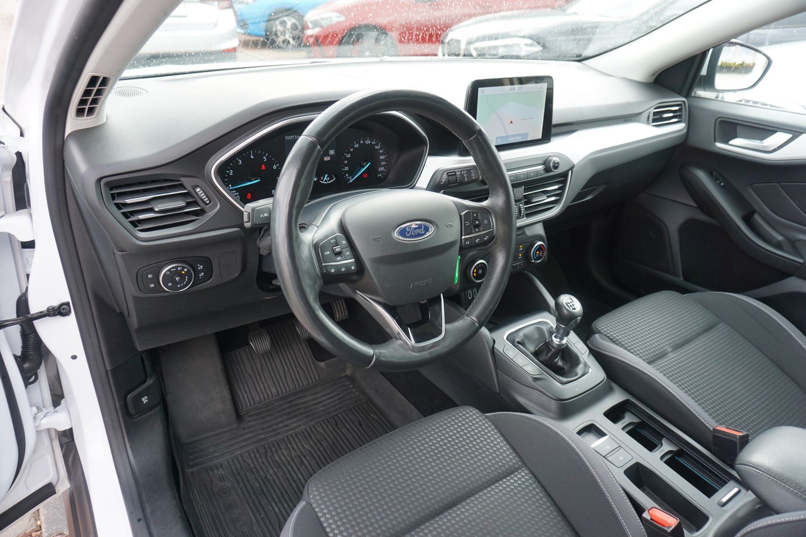 Ford Focus 2021 г. Белый, пробег 33327 км