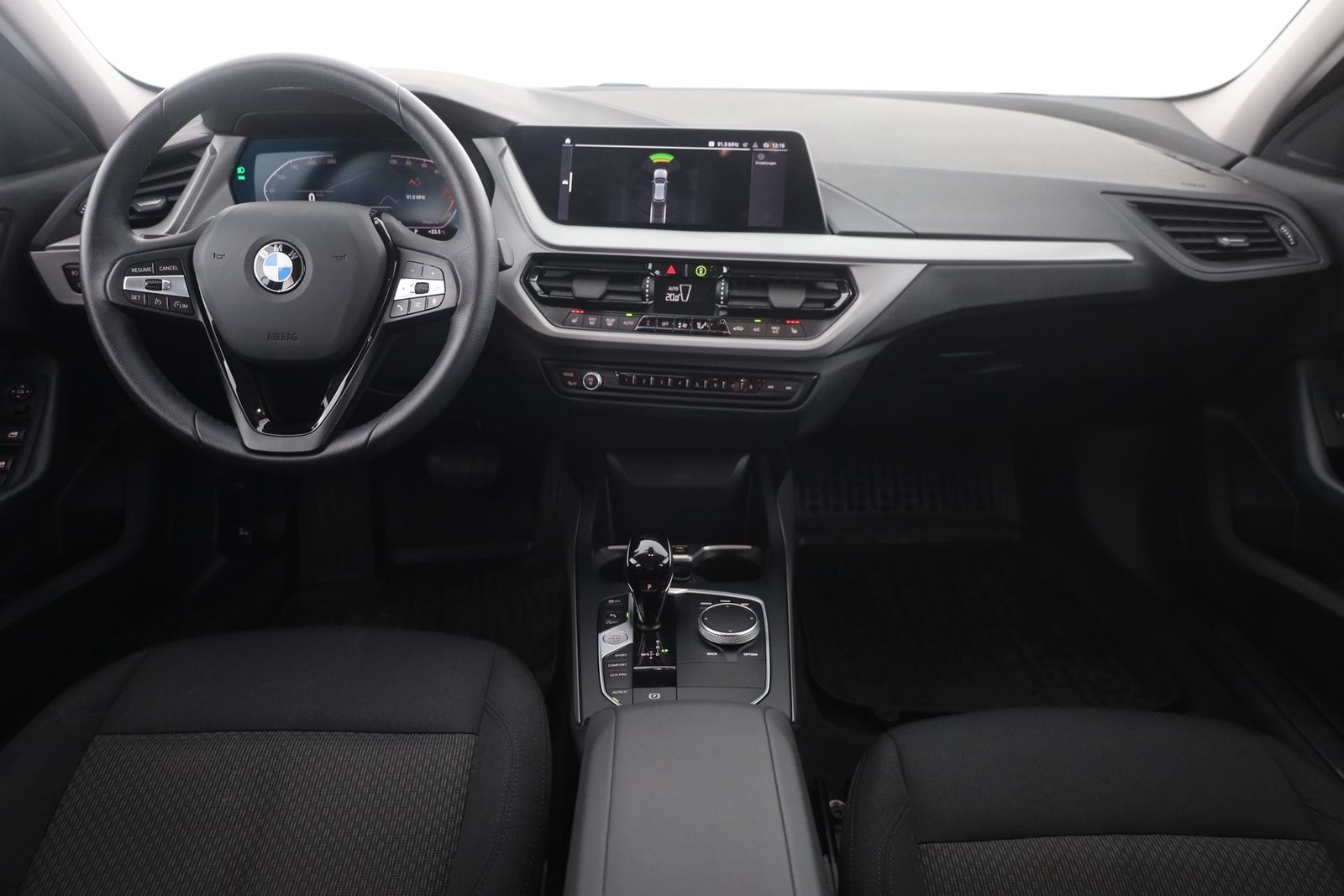 BMW 118 2024 г. Синий, пробег 42269 км