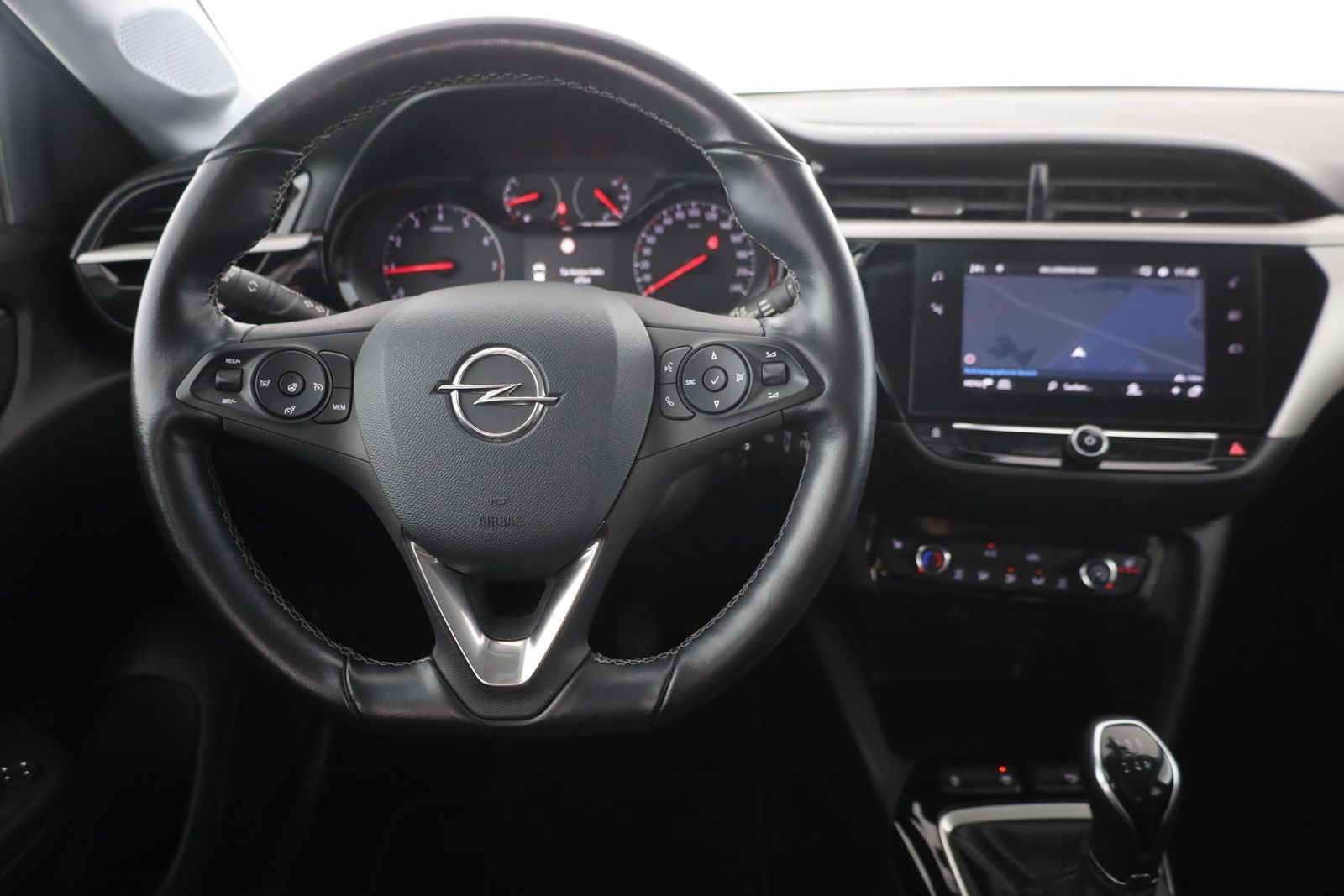 Opel Corsa 2022 г. Чёрный, пробег 39987 км