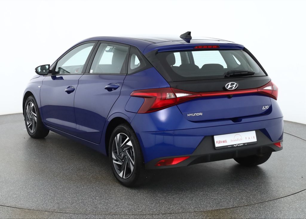 Hyundai i20 2024 г. Синий, пробег 57131 км