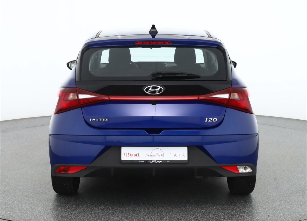Hyundai i20 2024 г. Синий, пробег 57131 км