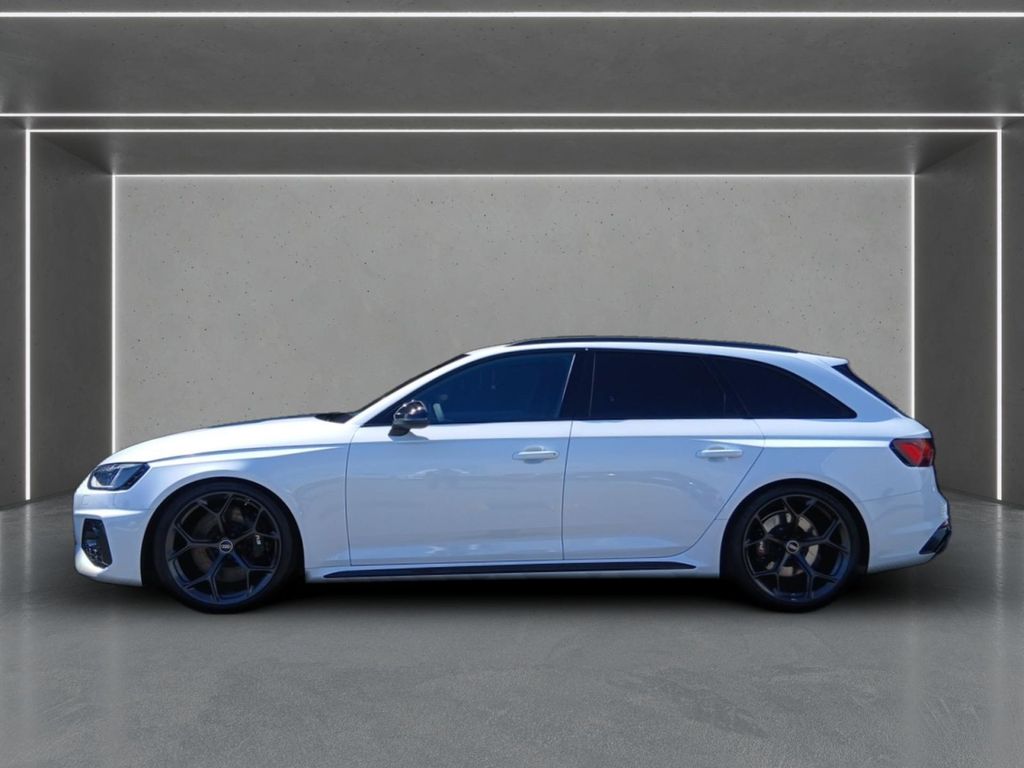Audi RS4 2024 г. Белый, пробег 30311 км