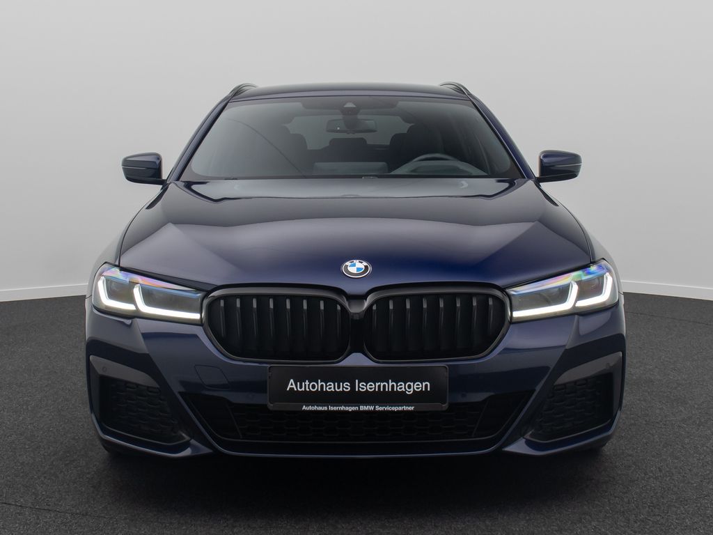 BMW 540 2022 г. Синий, пробег 52181 км