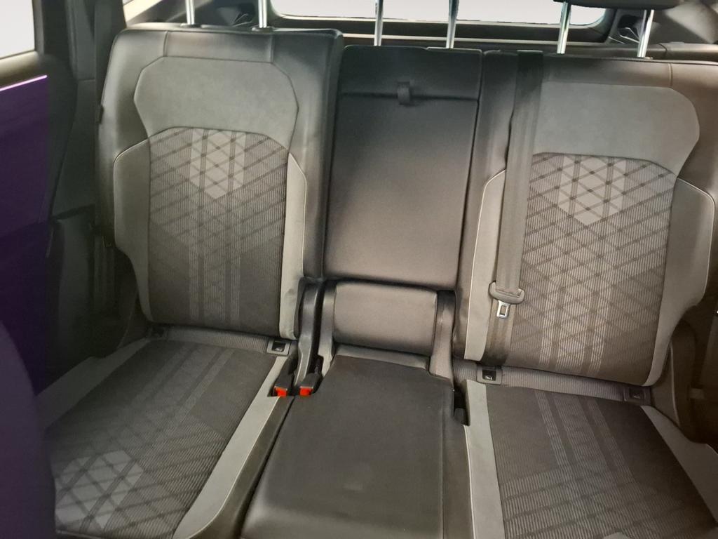 Volkswagen TIGUAN ALLSPACE 2022 г. Чёрный, пробег 38252 км