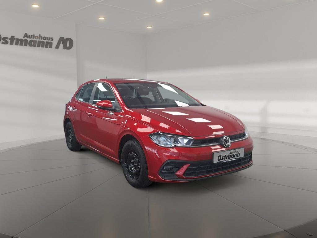 Volkswagen Polo 2022 г. Красный, пробег 25543 км