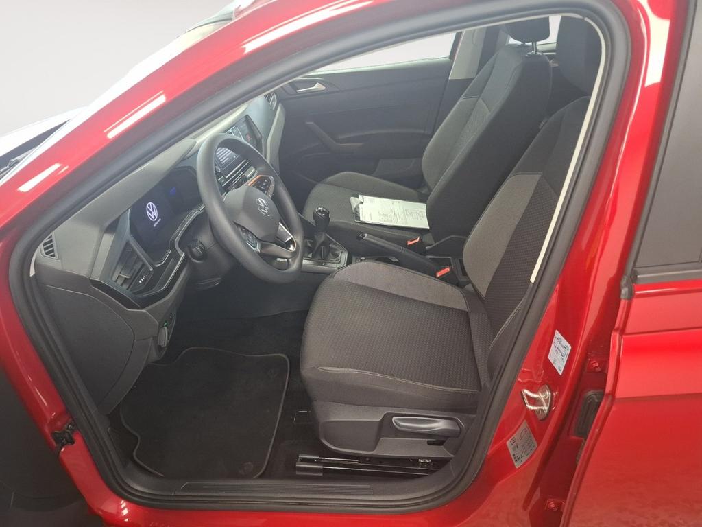 Volkswagen Polo 2022 г. Красный, пробег 25543 км