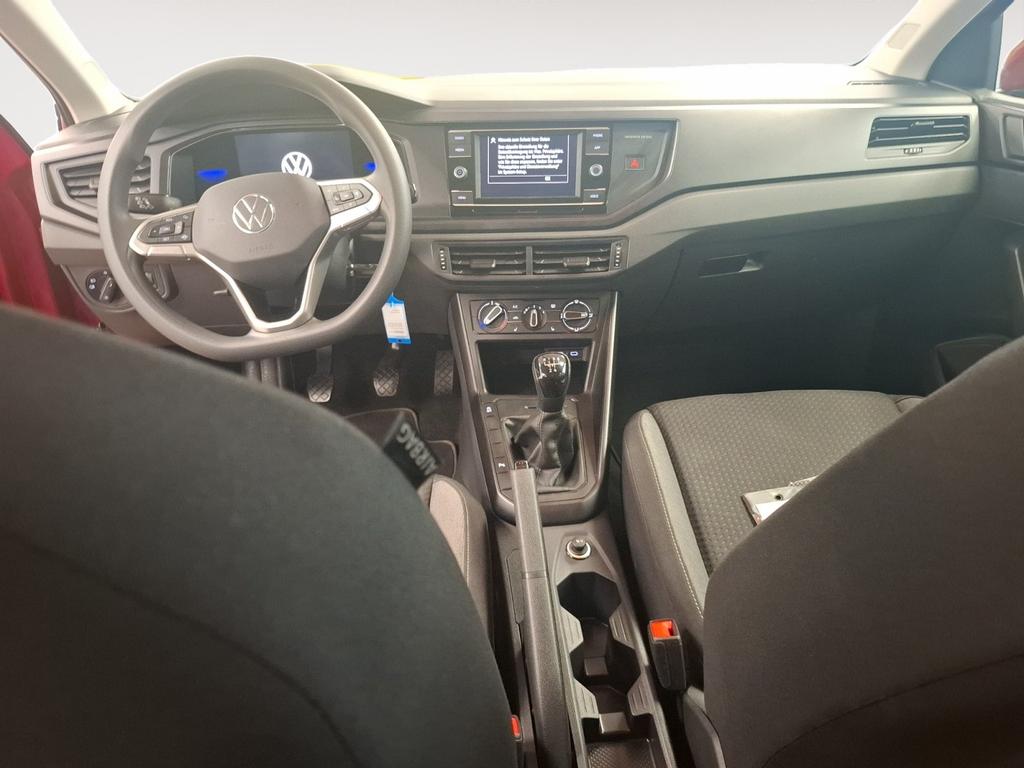 Volkswagen Polo 2022 г. Красный, пробег 25543 км