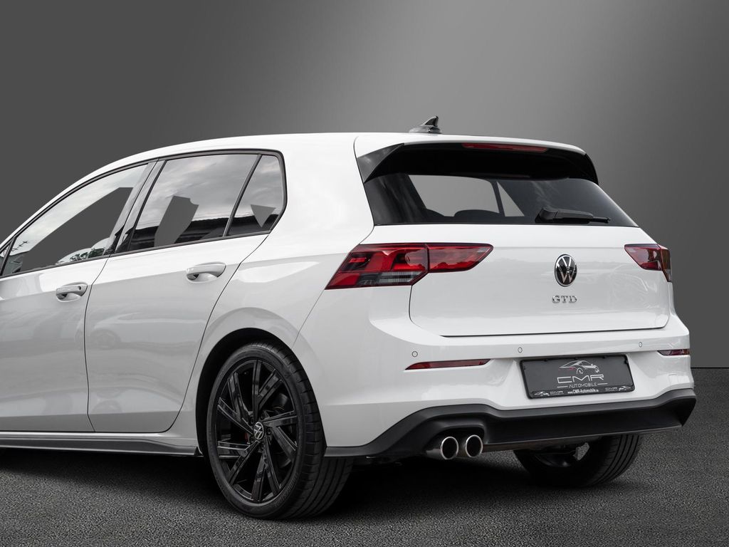 Volkswagen Golf 2024 г. Белый, пробег 50000 км