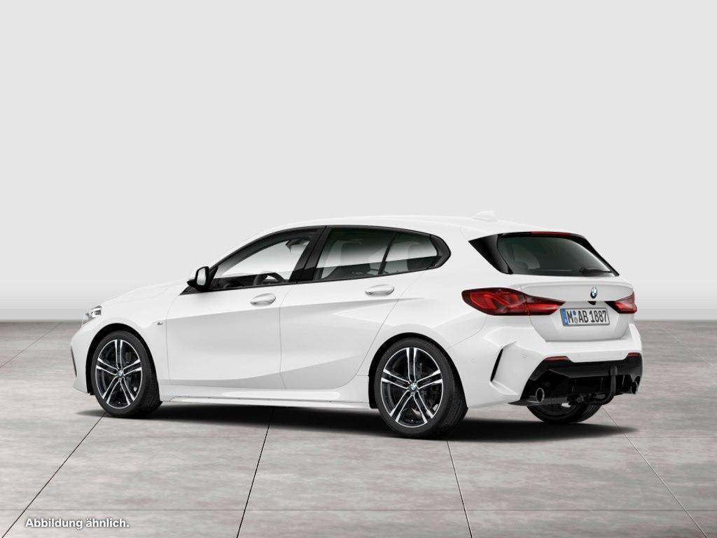 BMW 120 2023 г. Белый, пробег 42553 км