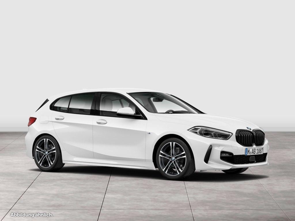BMW 120 2023 г. Белый, пробег 42553 км