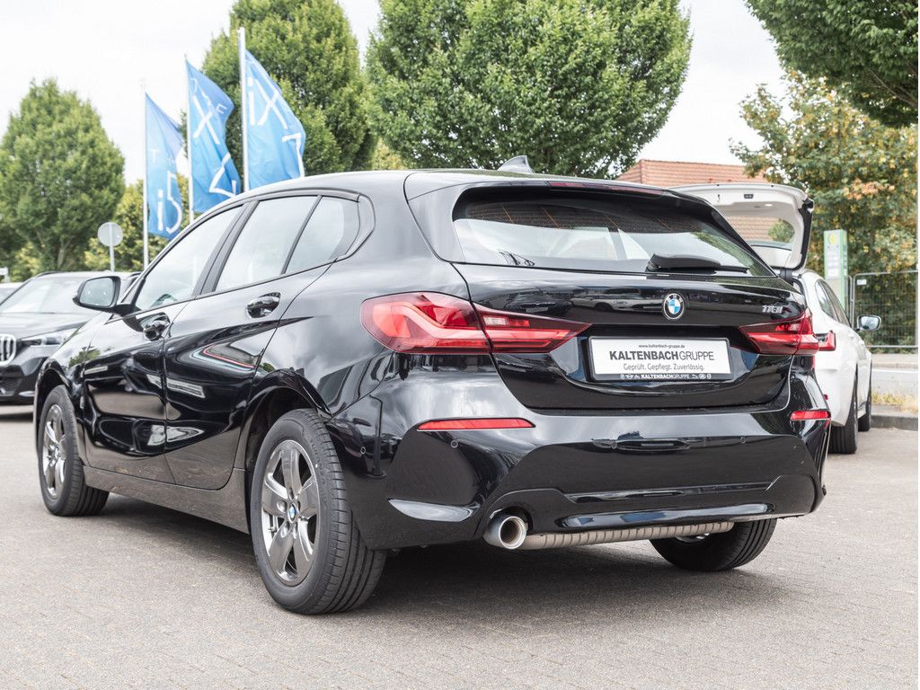 BMW 118 2023 г. Чёрный, пробег 50851 км