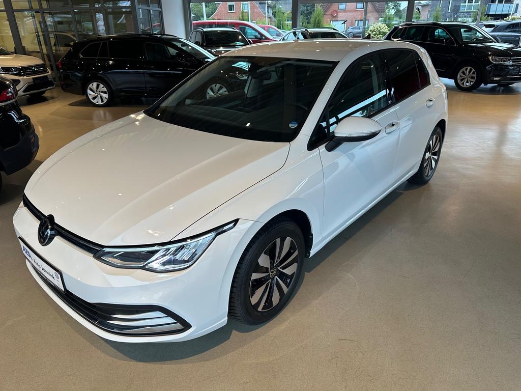 Volkswagen Golf 2023 г. Белый, пробег 50632 км