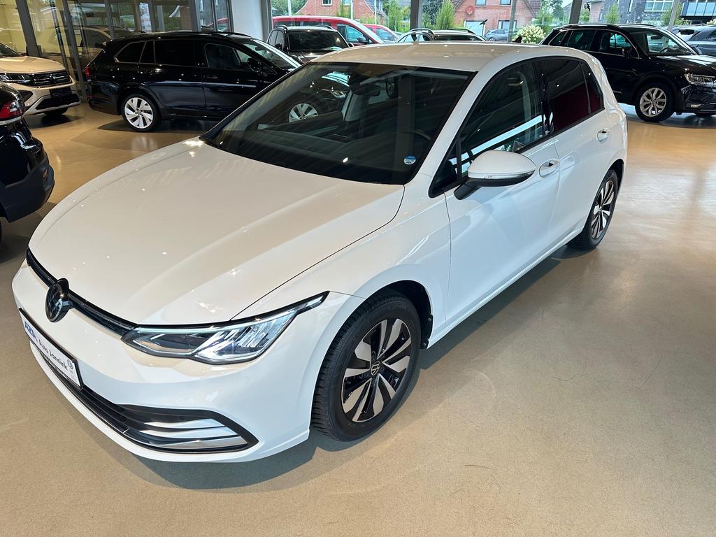 Volkswagen Golf 2023 г. Белый, пробег 50632 км
