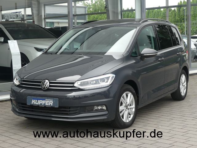 Volkswagen Touran 2024 г. Серый, пробег 28580 км
