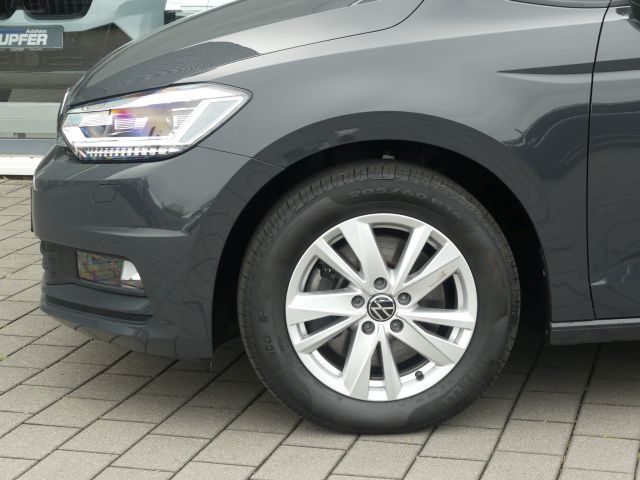 Volkswagen Touran 2024 г. Серый, пробег 28580 км