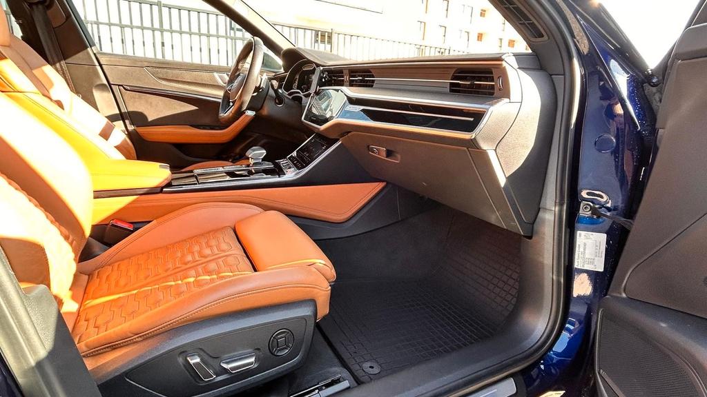 Audi RS6 2022 г. Синий, пробег 55000 км