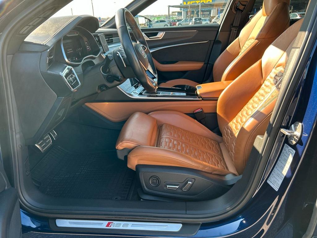 Audi RS6 2022 г. Синий, пробег 55000 км