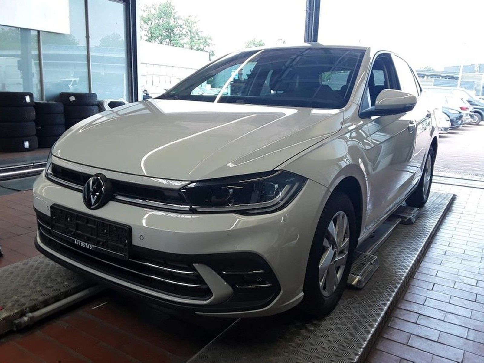 Volkswagen Polo 2022 г. Серый, пробег 35145 км