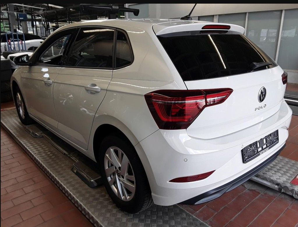 Volkswagen Polo 2022 г. Серый, пробег 35145 км