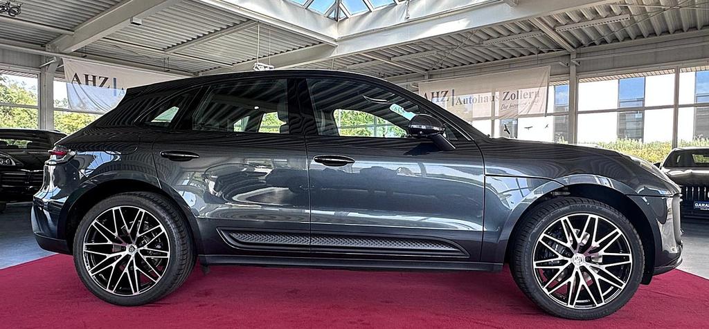 Porsche Macan 2023 г. Серый, пробег 23526 км