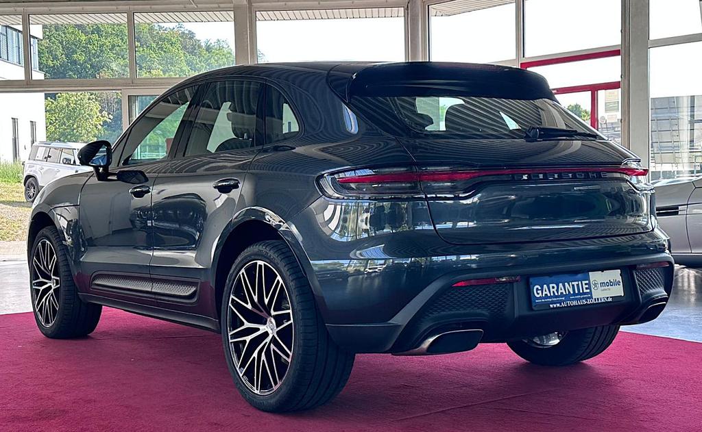 Porsche Macan 2023 г. Серый, пробег 23526 км