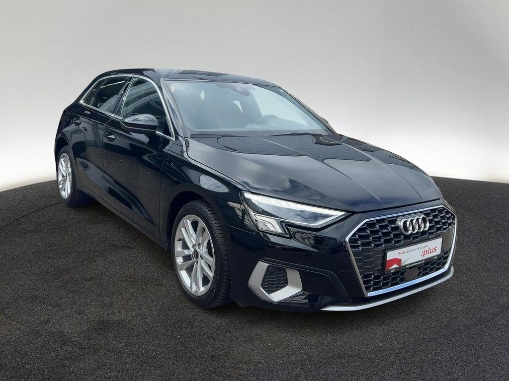 Audi A3 2023 г. Чёрный, пробег 34395 км