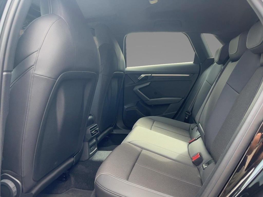 Audi A3 2023 г. Чёрный, пробег 34395 км